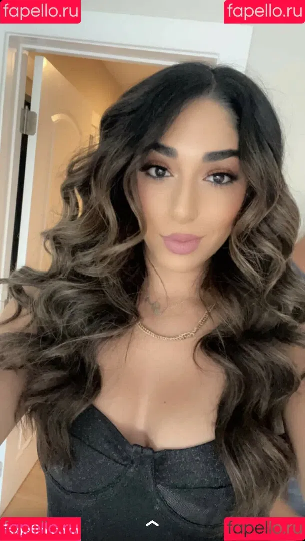Mary Noura / marynouraa / princessjasmine3 Onlyfans Photo Gallery 