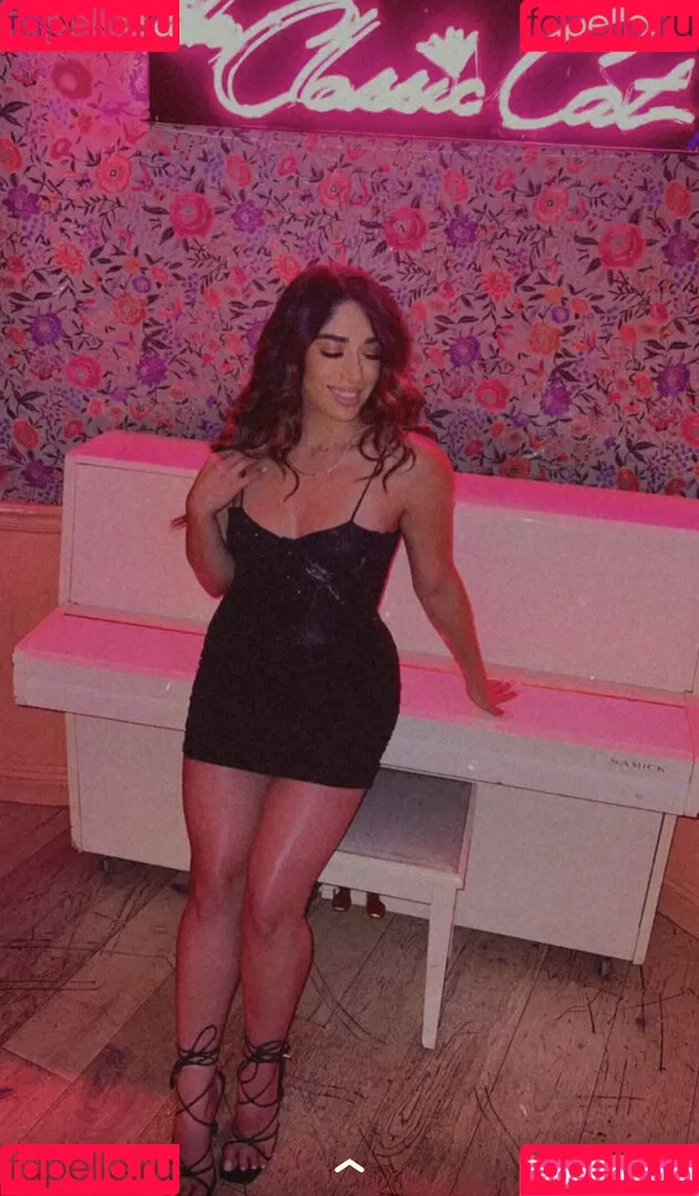Mary Noura / marynouraa / princessjasmine3 Onlyfans Photo Gallery 