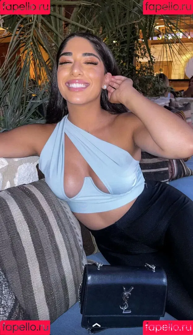 Mary Noura / marynouraa / princessjasmine3 Onlyfans Photo Gallery 