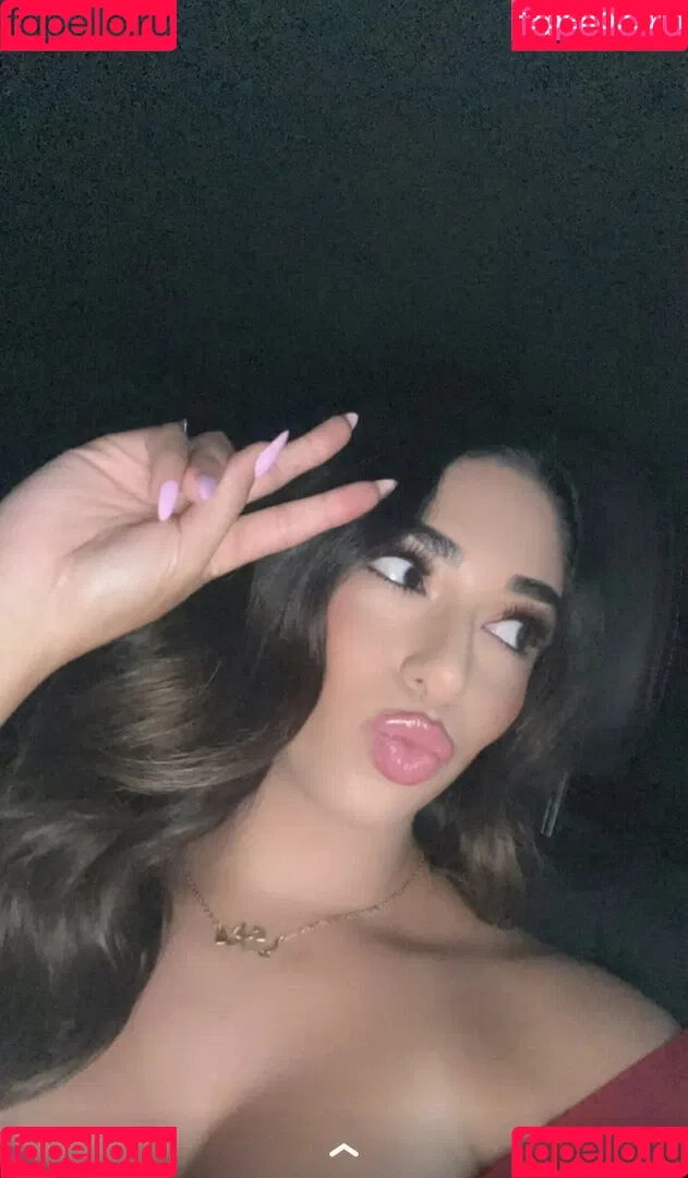 Mary Noura / marynouraa / princessjasmine3 Onlyfans Photo Gallery 