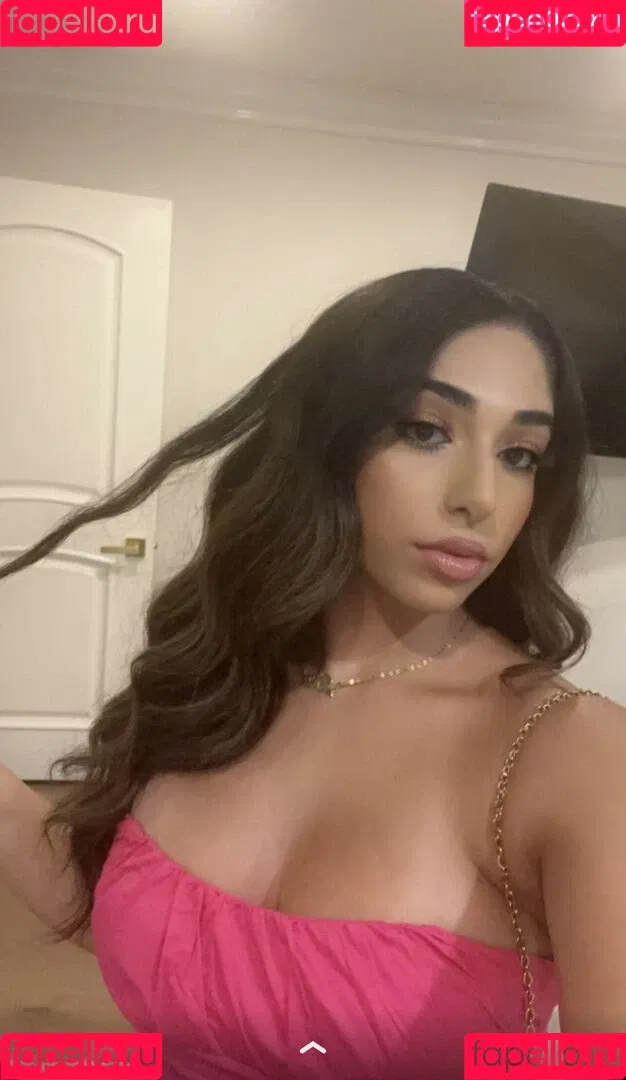 Mary Noura / marynouraa / princessjasmine3 Onlyfans Photo Gallery 