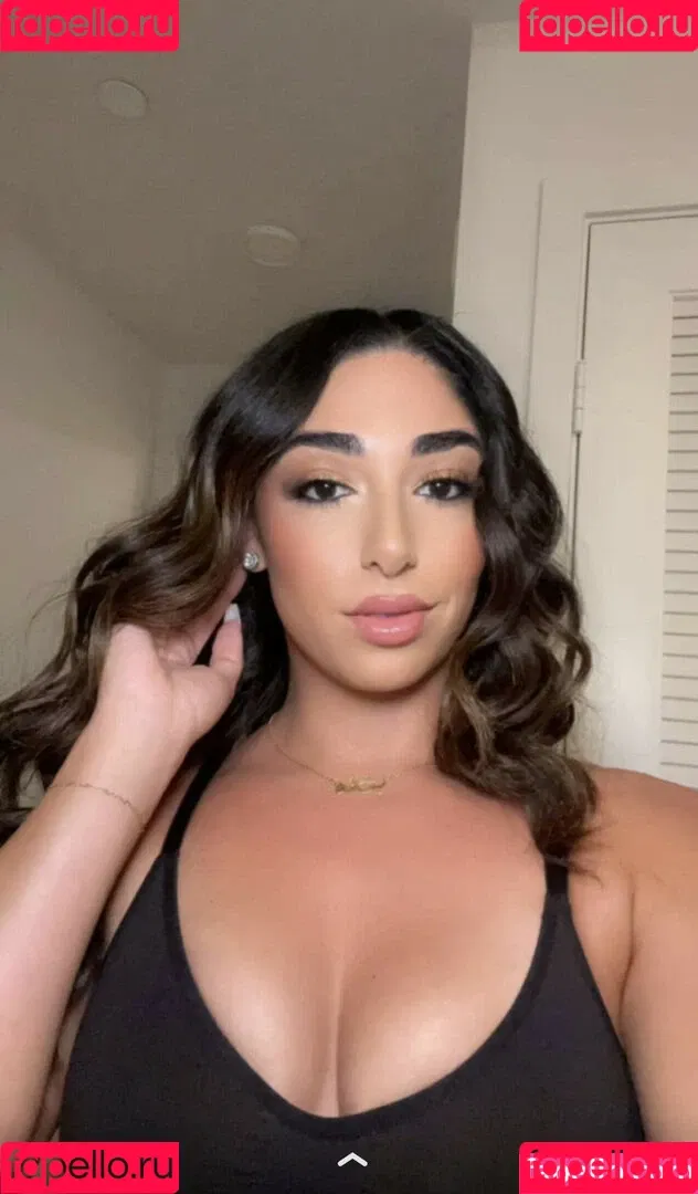 Mary Noura / marynouraa / princessjasmine3 Onlyfans Photo Gallery 