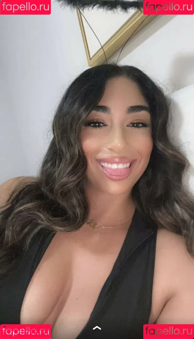 Mary Noura / marynouraa / princessjasmine3 Onlyfans Photo Gallery 