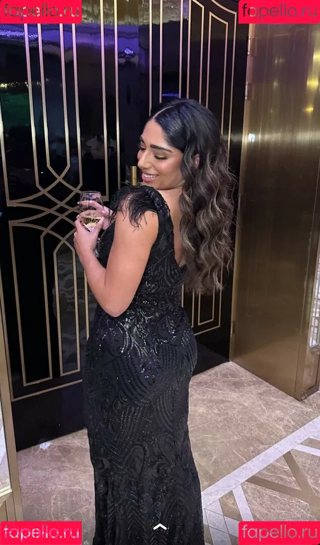 Mary Noura / marynouraa / princessjasmine3 Onlyfans Photo Gallery 