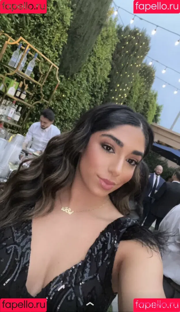 Mary Noura / marynouraa / princessjasmine3 Onlyfans Photo Gallery 