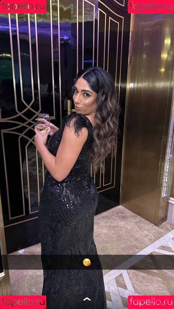 Mary Noura / marynouraa / princessjasmine3 Onlyfans Photo Gallery 