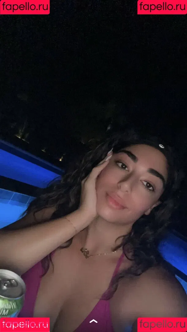 Mary Noura / marynouraa / princessjasmine3 Onlyfans Photo Gallery 