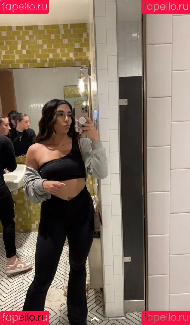 Mary Noura / marynouraa / princessjasmine3 Onlyfans Photo Gallery 