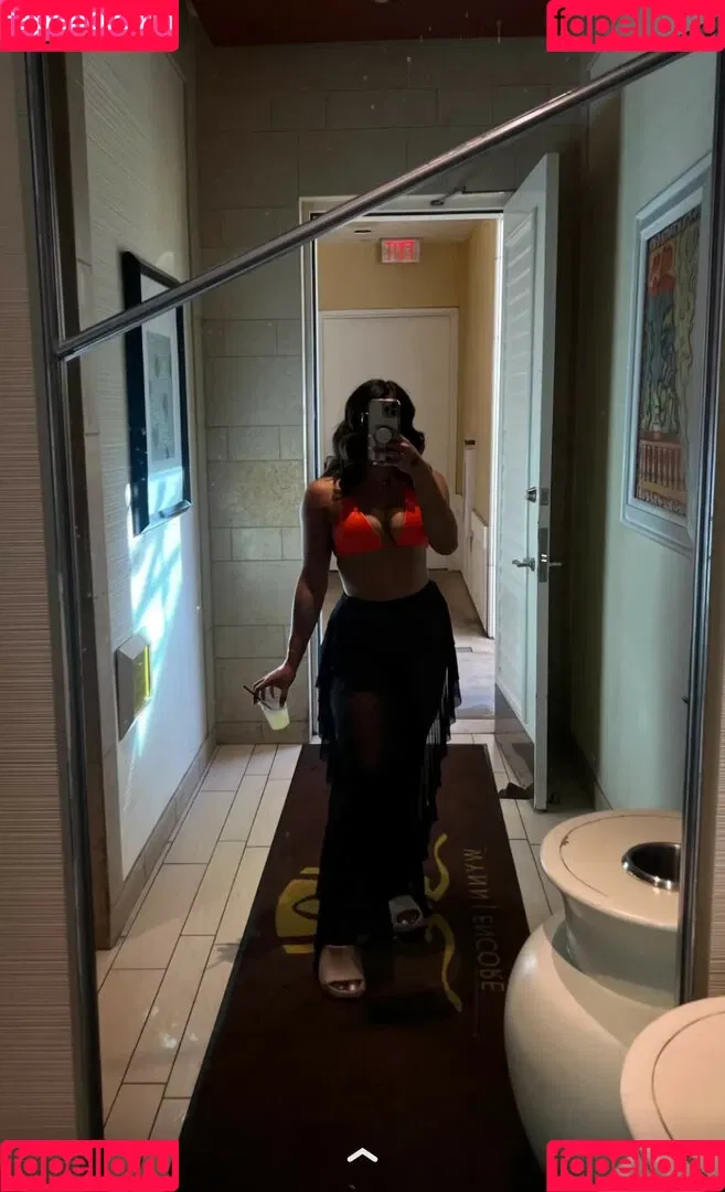 Mary Noura / marynouraa / princessjasmine3 Onlyfans Photo Gallery 