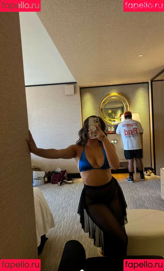 Mary Noura / marynouraa / princessjasmine3 Onlyfans Photo Gallery 