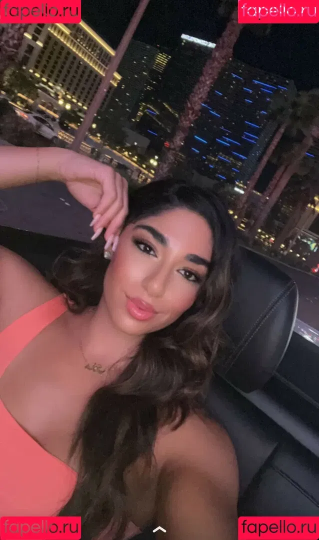 Mary Noura / marynouraa / princessjasmine3 Onlyfans Photo Gallery 