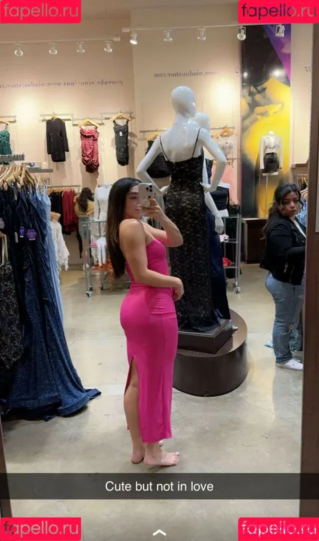 Mary Noura / marynouraa / princessjasmine3 Onlyfans Photo Gallery 
