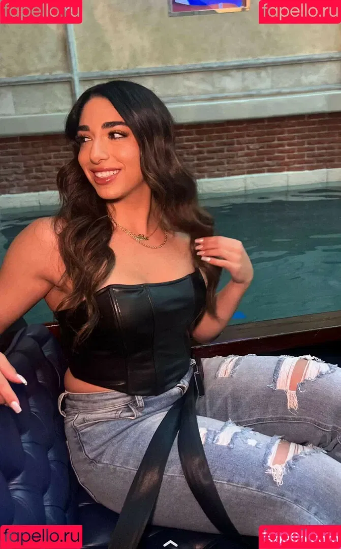 Mary Noura / marynouraa / princessjasmine3 Onlyfans Photo Gallery 