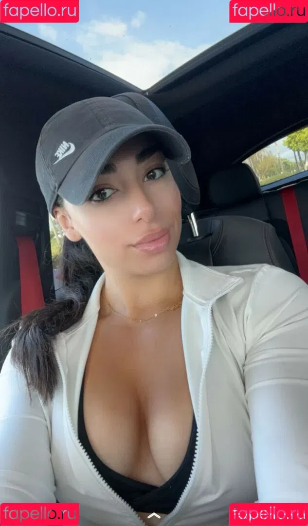 Mary Noura / marynouraa / princessjasmine3 Onlyfans Photo Gallery 
