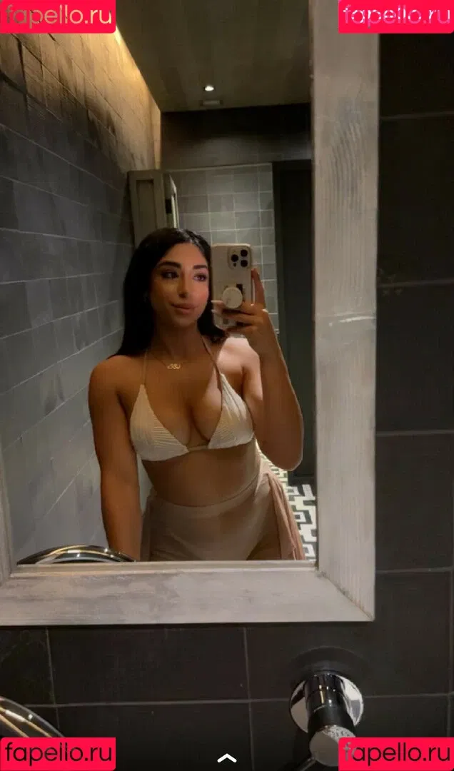 Mary Noura / marynouraa / princessjasmine3 Onlyfans Photo Gallery 