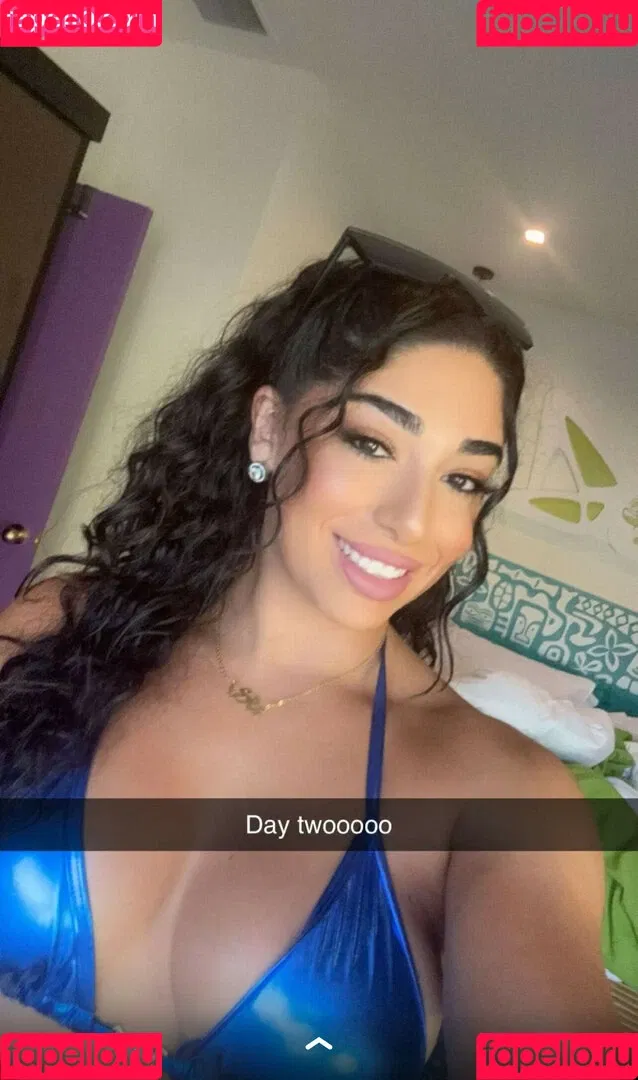 Mary Noura / marynouraa / princessjasmine3 Onlyfans Photo Gallery 