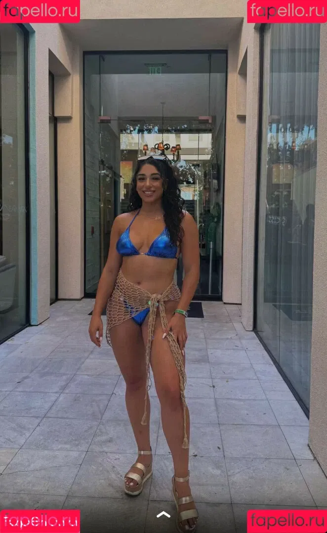 Mary Noura / marynouraa / princessjasmine3 Onlyfans Photo Gallery 