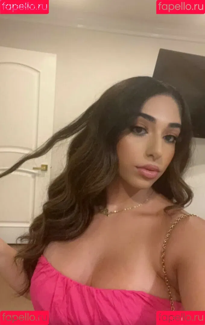 Mary Noura / marynouraa / princessjasmine3 Onlyfans Photo Gallery 