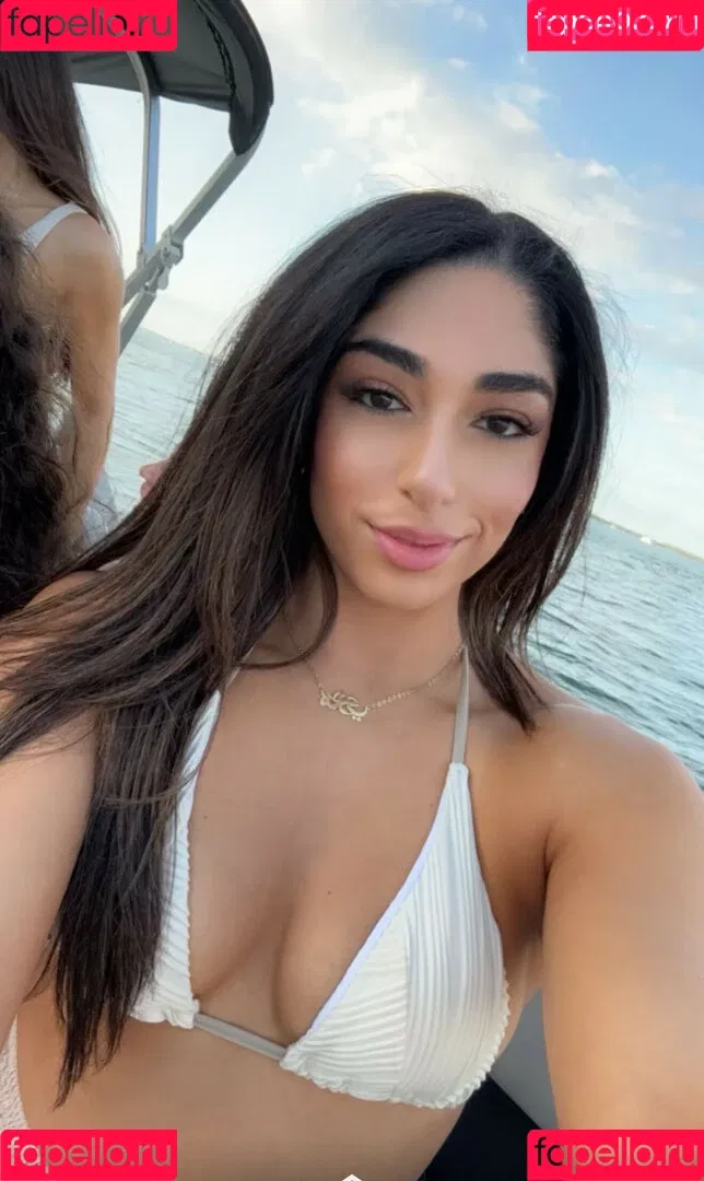 Mary Noura / marynouraa / princessjasmine3 Onlyfans Photo Gallery 