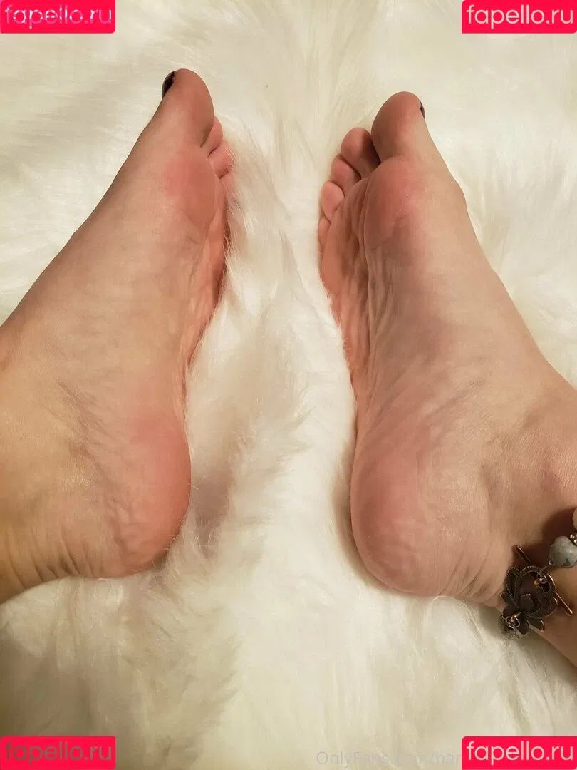 fl0werchildd / harleyandivysfeet Onlyfans Photo Gallery 