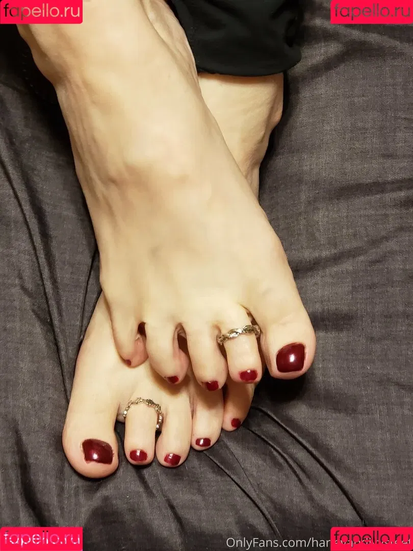 fl0werchildd / harleyandivysfeet Onlyfans Photo Gallery 