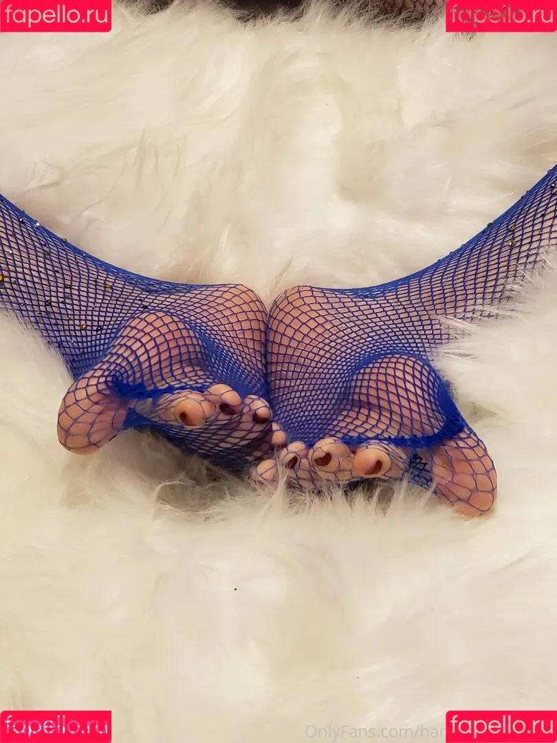 fl0werchildd / harleyandivysfeet Onlyfans Photo Gallery 
