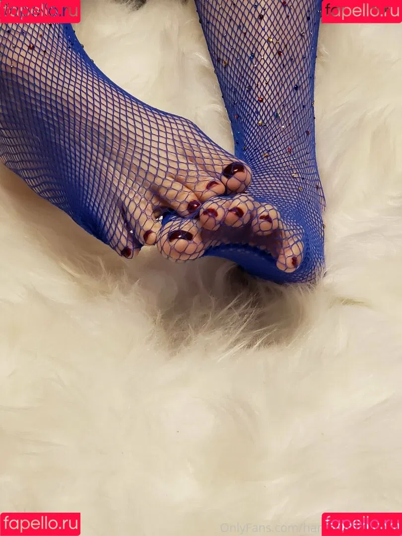 fl0werchildd / harleyandivysfeet Onlyfans Photo Gallery 