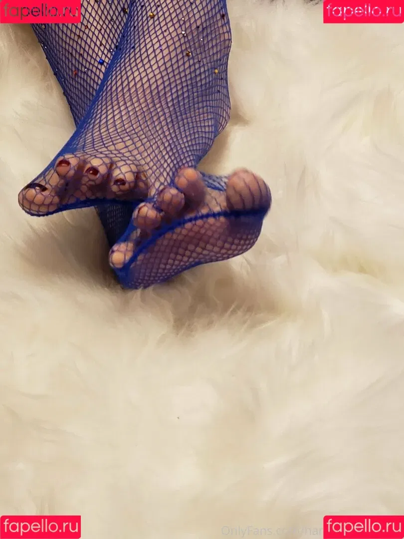 fl0werchildd / harleyandivysfeet Onlyfans Photo Gallery 