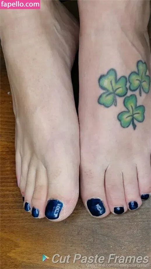 fl0werchildd / harleyandivysfeet Onlyfans Photo Gallery 