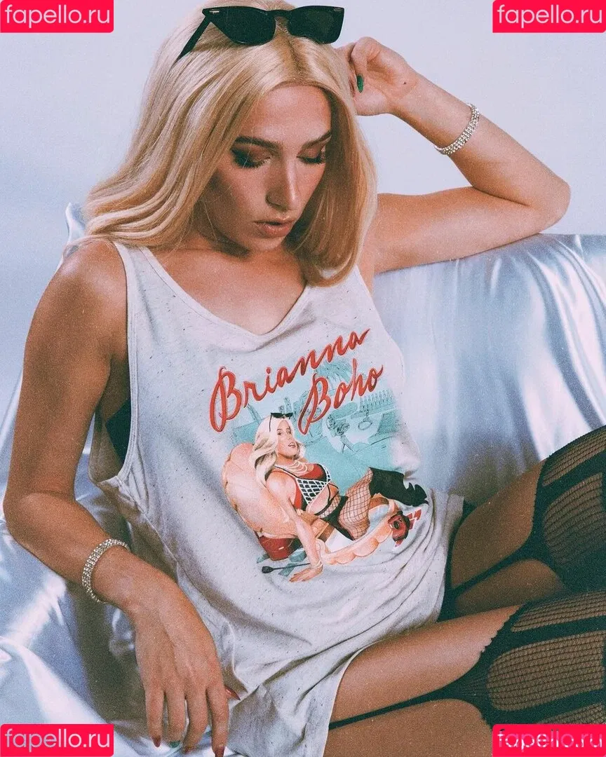 Courtney Miller / co_mill / pikagurlx / typicalvlogs Onlyfans Photo Gallery 