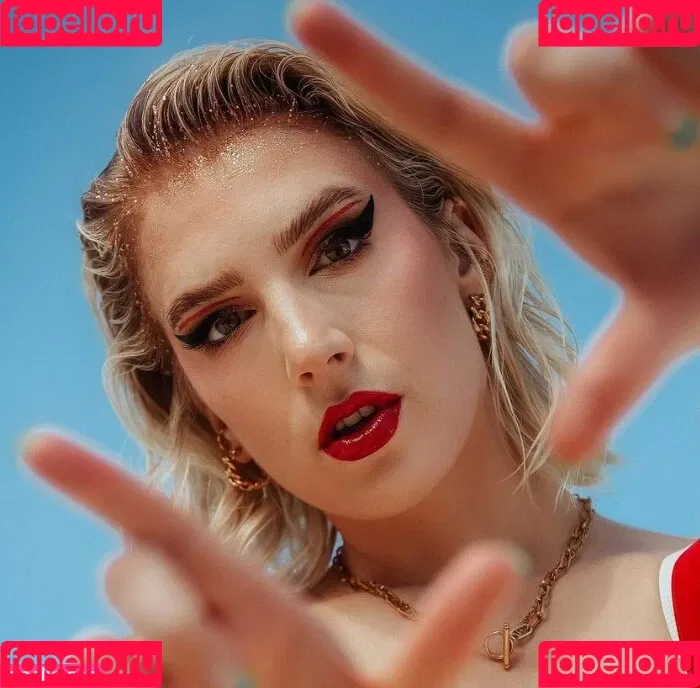Courtney Miller / co_mill / pikagurlx / typicalvlogs Onlyfans Photo Gallery 