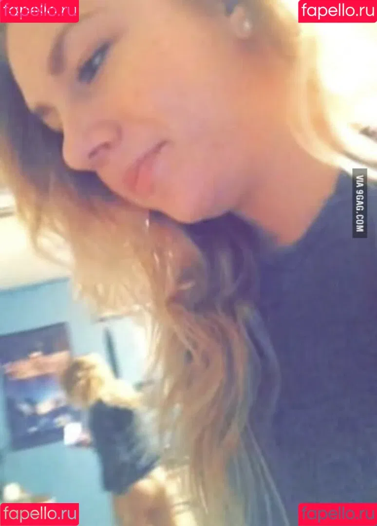 Courtney Miller / co_mill / pikagurlx / typicalvlogs Onlyfans Photo Gallery 