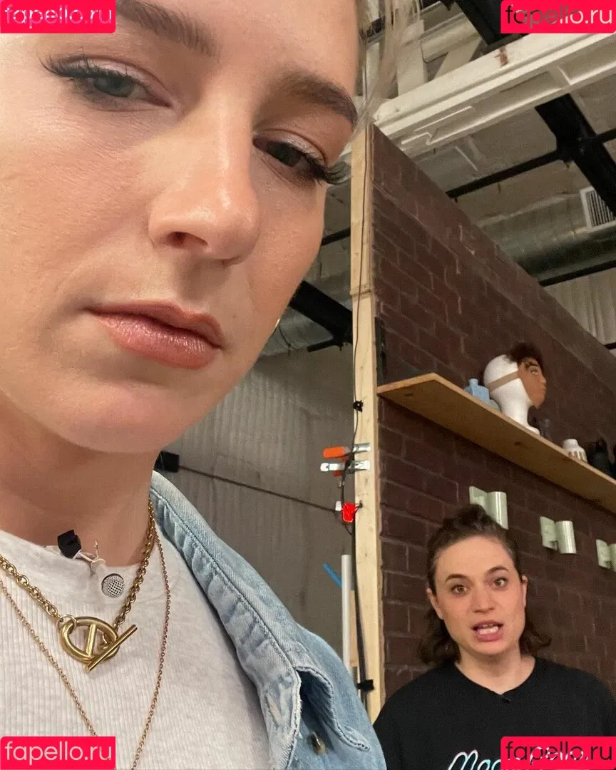 Courtney Miller / co_mill / pikagurlx / typicalvlogs Onlyfans Photo Gallery 