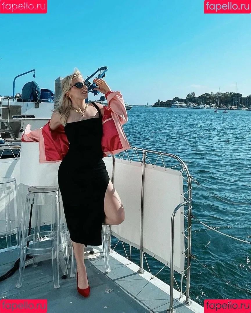 Courtney Miller / co_mill / pikagurlx / typicalvlogs Onlyfans Photo Gallery 