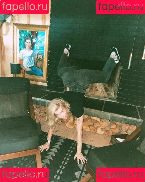 Courtney Miller / co_mill / pikagurlx / typicalvlogs Onlyfans Photo Gallery 