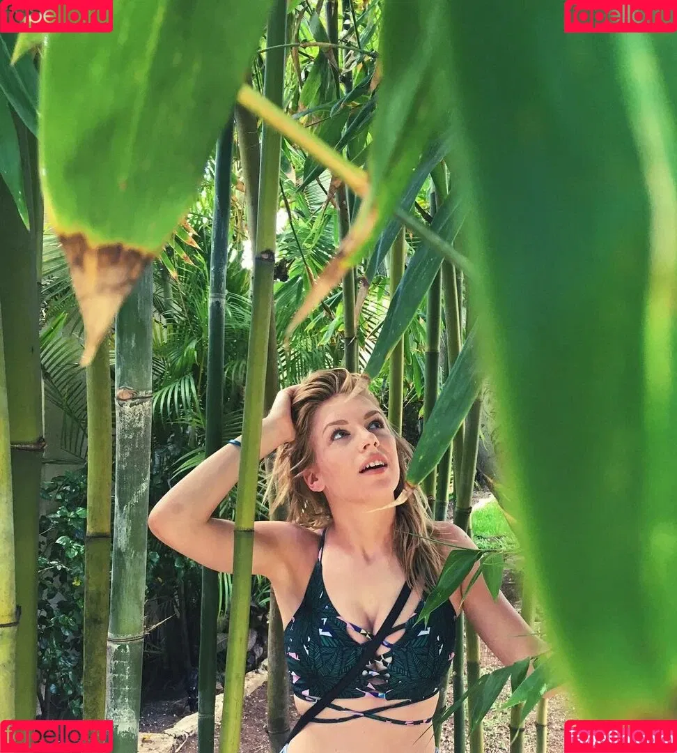 Courtney Miller / co_mill / pikagurlx / typicalvlogs Onlyfans Photo Gallery 