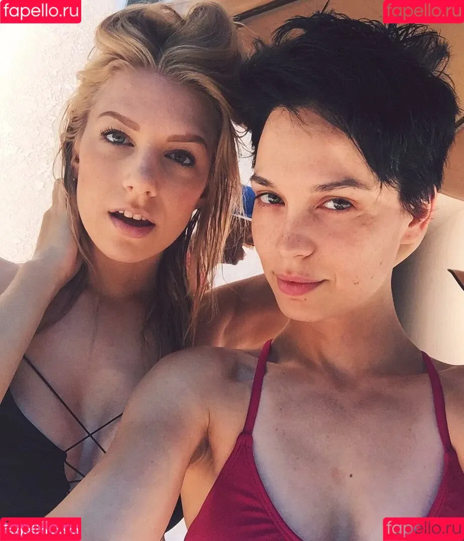 Courtney Miller / co_mill / pikagurlx / typicalvlogs Onlyfans Photo Gallery 