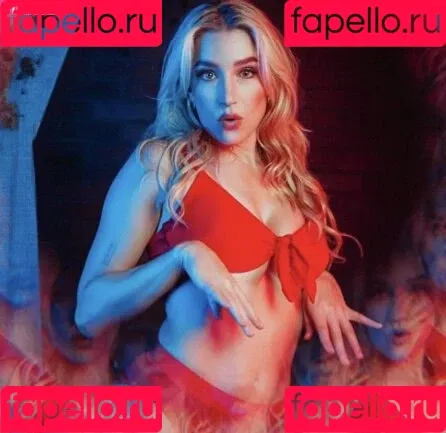 Courtney Miller / co_mill / pikagurlx / typicalvlogs Onlyfans Photo Gallery 