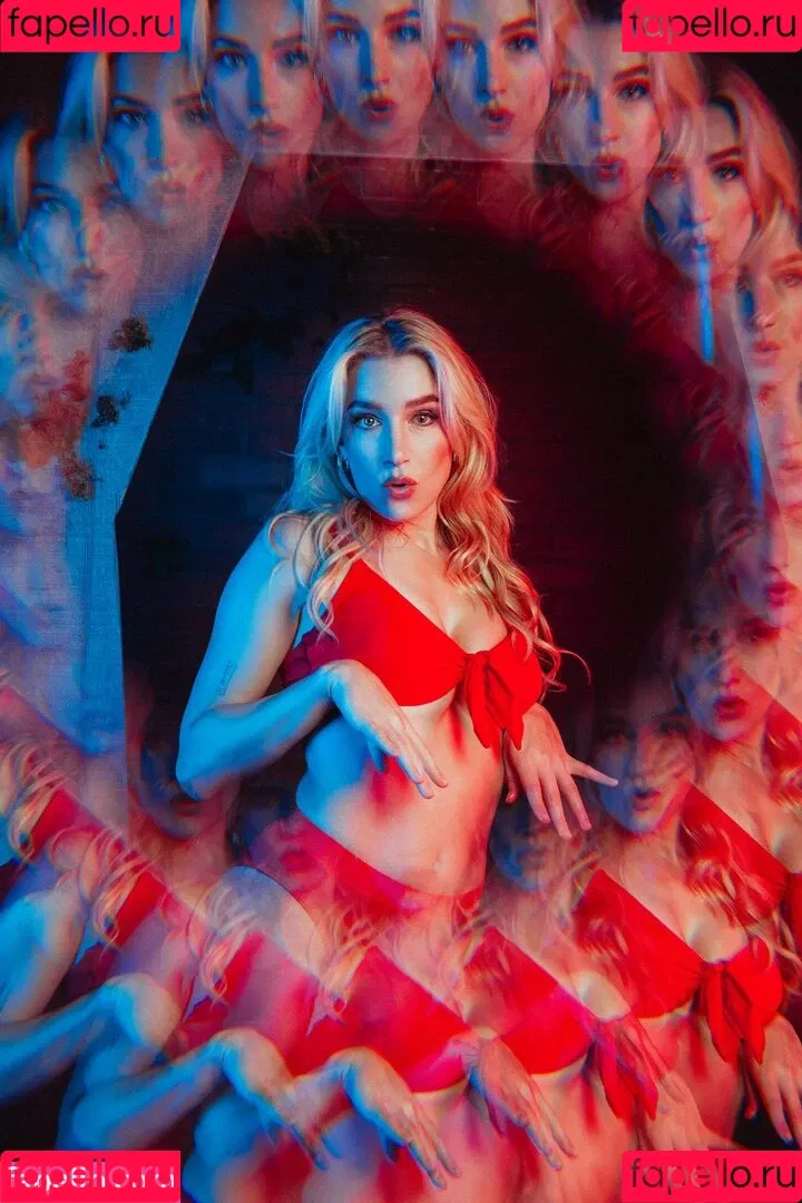 Courtney Miller / co_mill / pikagurlx / typicalvlogs Onlyfans Photo Gallery 