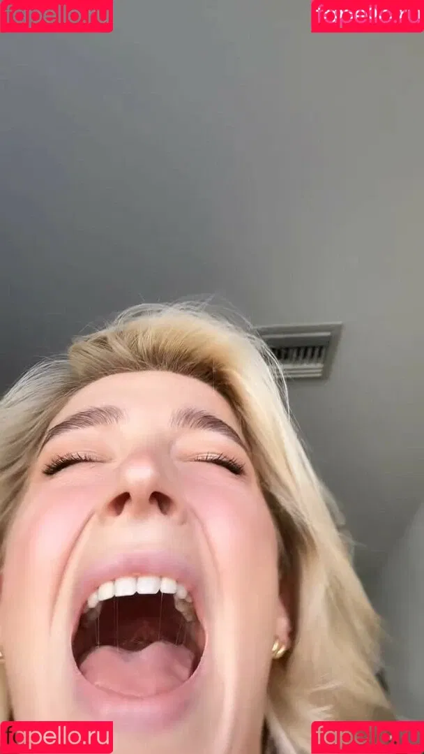 Courtney Miller / co_mill / pikagurlx / typicalvlogs Onlyfans Photo Gallery 