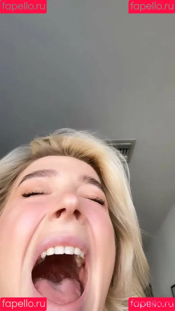 Courtney Miller / co_mill / pikagurlx / typicalvlogs Onlyfans Photo Gallery 