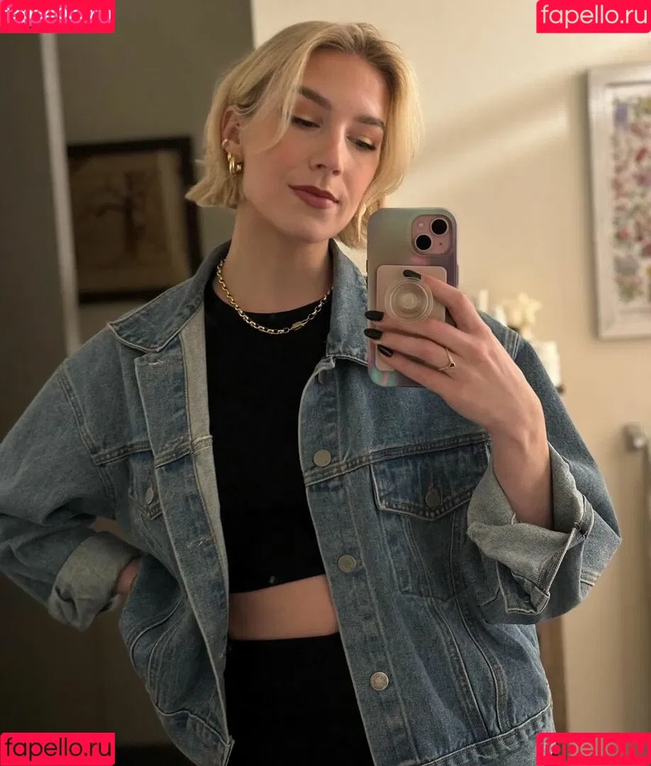 Courtney Miller / co_mill / pikagurlx / typicalvlogs Onlyfans Photo Gallery 