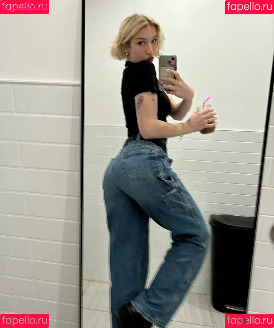 Courtney Miller / co_mill / pikagurlx / typicalvlogs Onlyfans Photo Gallery 