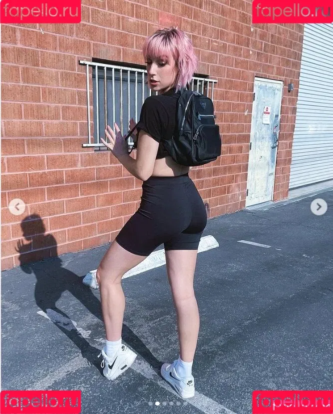 Courtney Miller / co_mill / pikagurlx / typicalvlogs Onlyfans Photo Gallery 