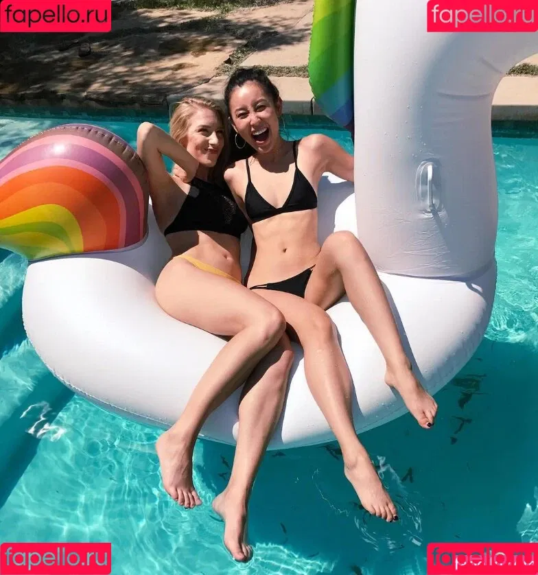 Courtney Miller / co_mill / pikagurlx / typicalvlogs Onlyfans Photo Gallery 
