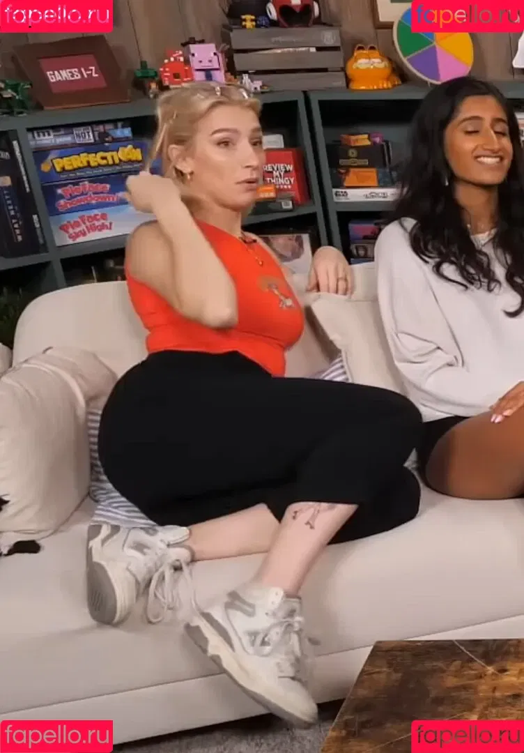 Courtney Miller / co_mill / pikagurlx / typicalvlogs Onlyfans Photo Gallery 