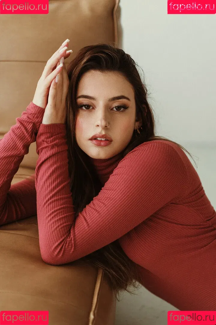 Courtney Miller / co_mill / pikagurlx / typicalvlogs Onlyfans Photo Gallery 
