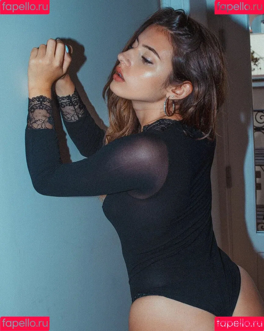 Courtney Miller / co_mill / pikagurlx / typicalvlogs Onlyfans Photo Gallery 