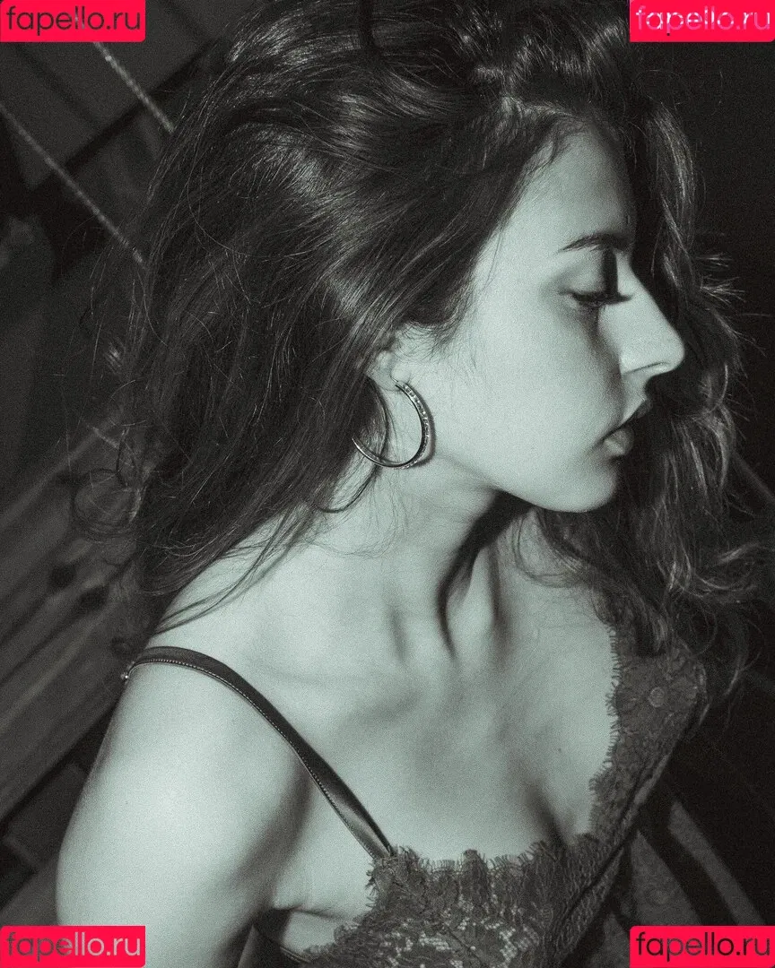 Courtney Miller / co_mill / pikagurlx / typicalvlogs Onlyfans Photo Gallery 