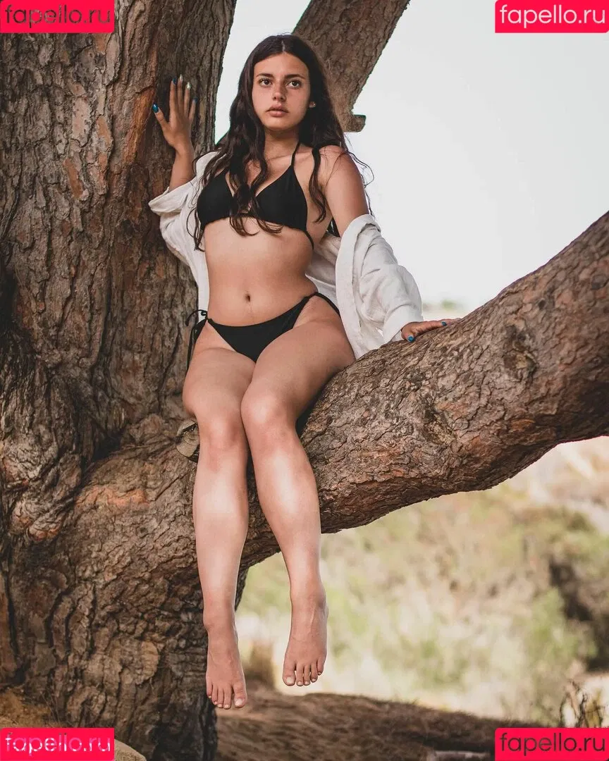 Courtney Miller / co_mill / pikagurlx / typicalvlogs Onlyfans Photo Gallery 